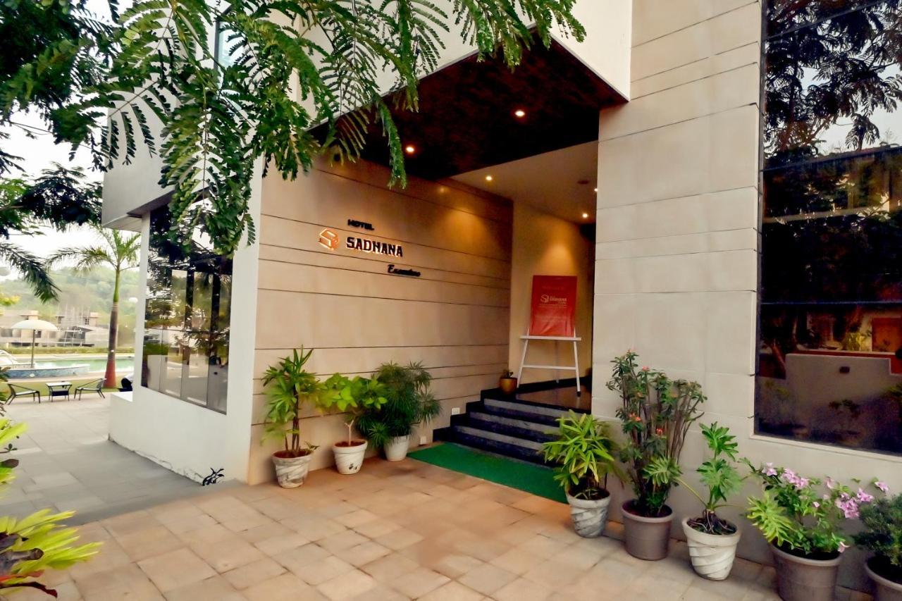 Hotel Sadhana Executive Dapoli Ngoại thất bức ảnh