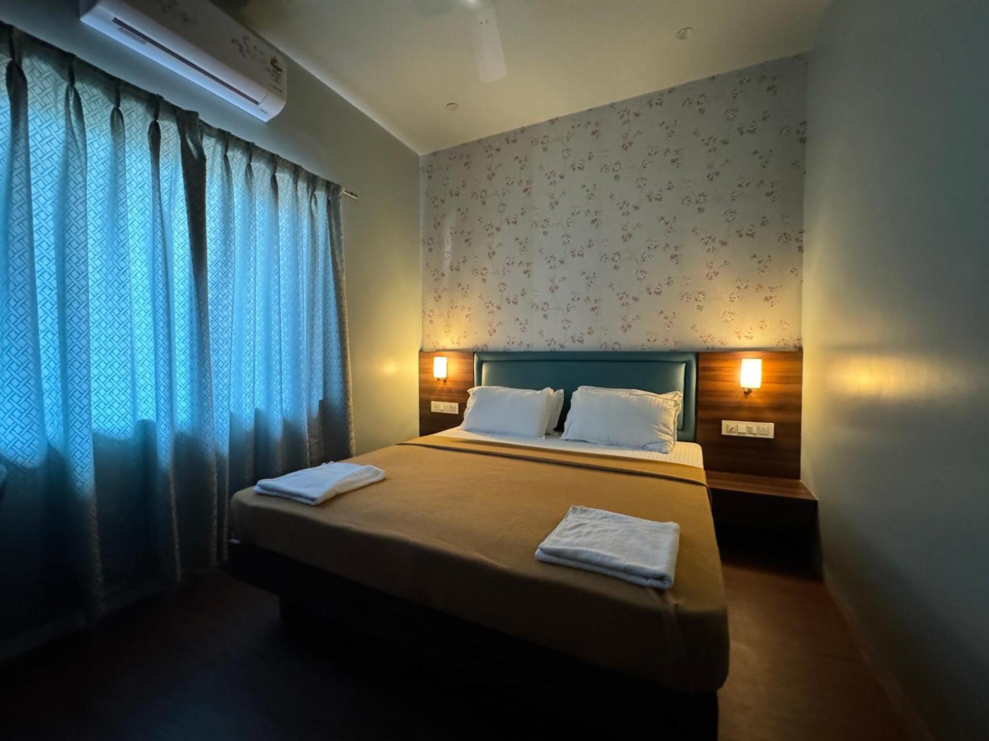 Hotel Sadhana Executive Dapoli Ngoại thất bức ảnh