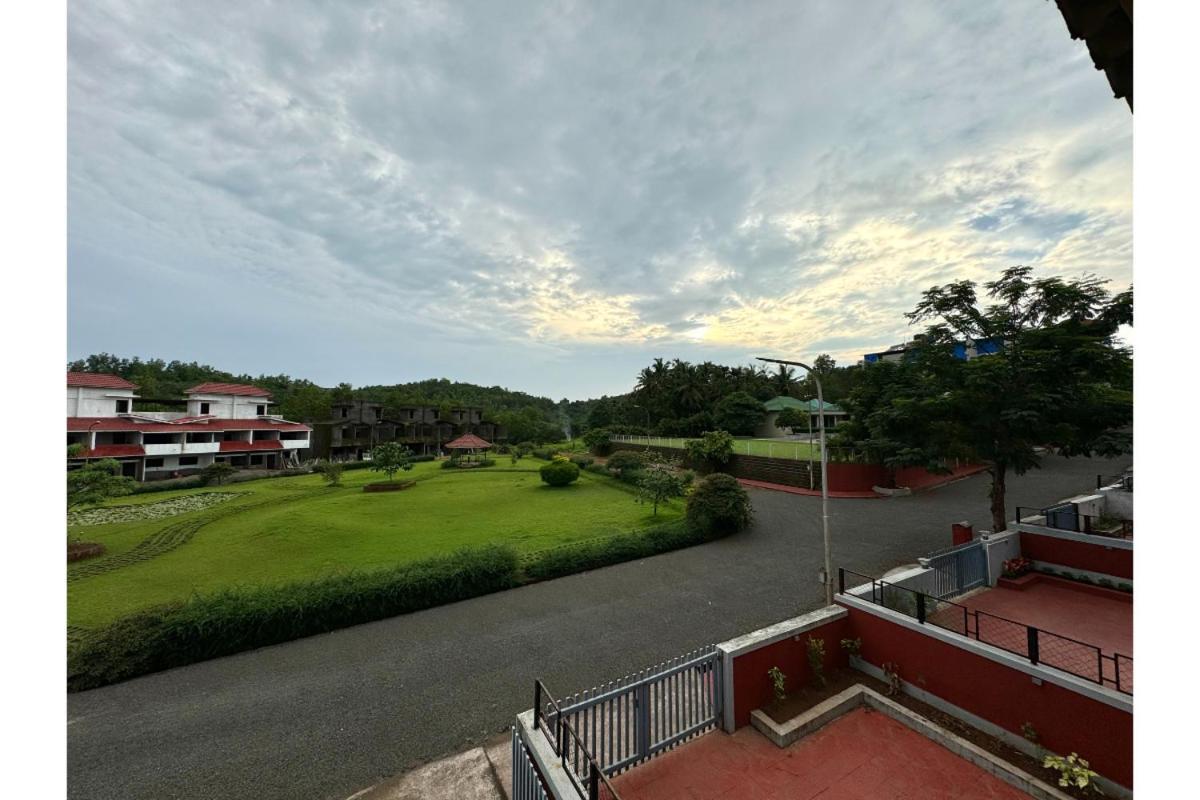 Hotel Sadhana Executive Dapoli Ngoại thất bức ảnh