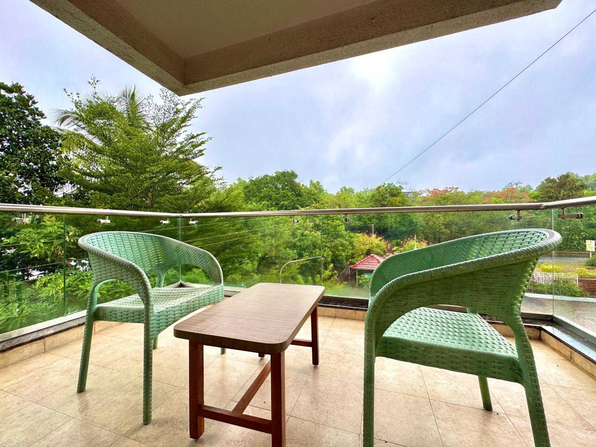 Hotel Sadhana Executive Dapoli Ngoại thất bức ảnh
