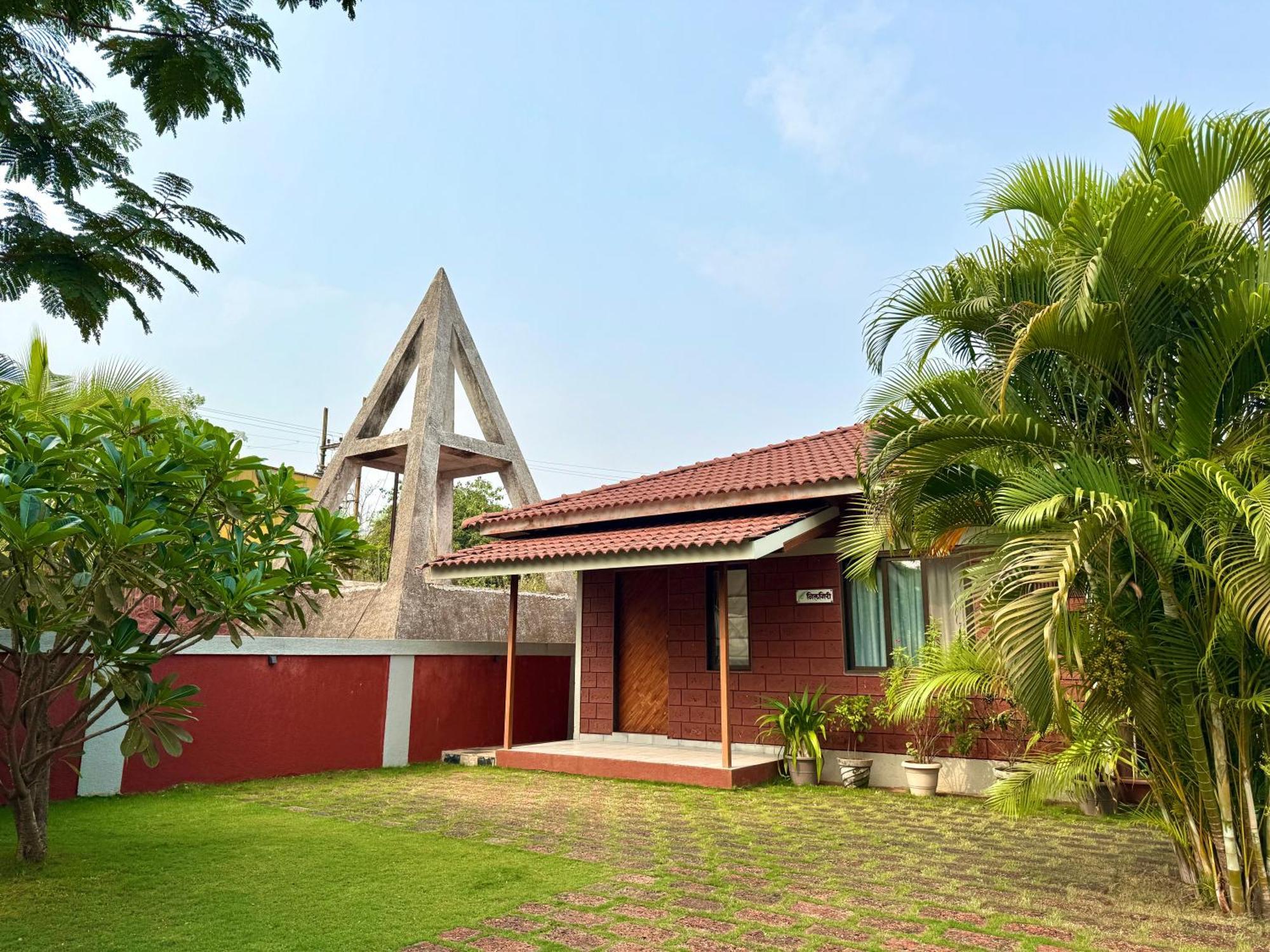 Hotel Sadhana Executive Dapoli Ngoại thất bức ảnh