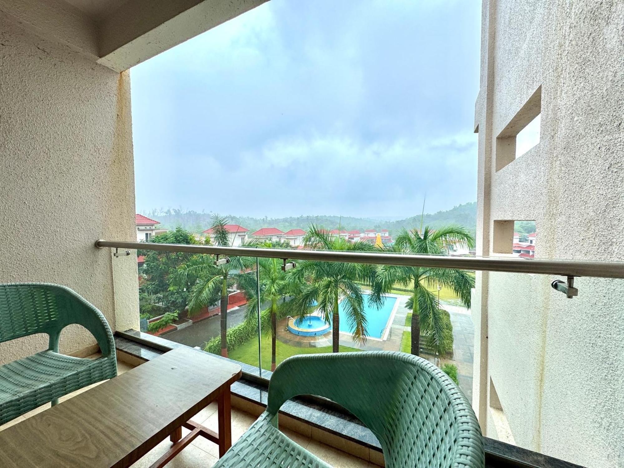 Hotel Sadhana Executive Dapoli Ngoại thất bức ảnh