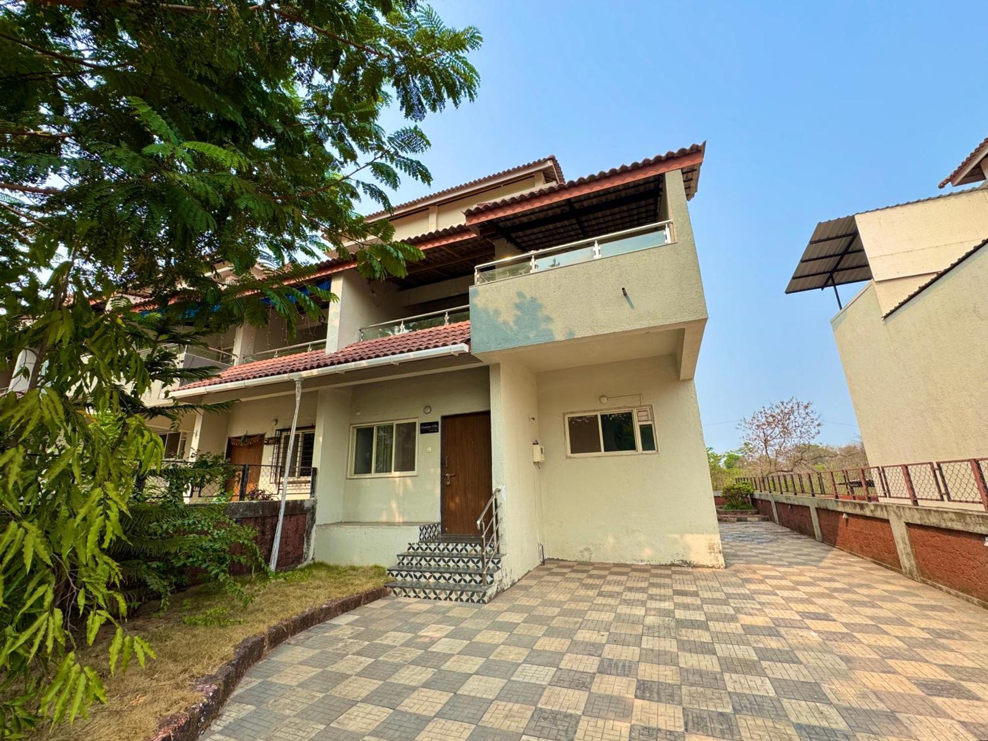 Hotel Sadhana Executive Dapoli Ngoại thất bức ảnh