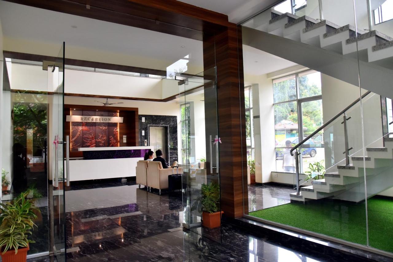 Hotel Sadhana Executive Dapoli Ngoại thất bức ảnh