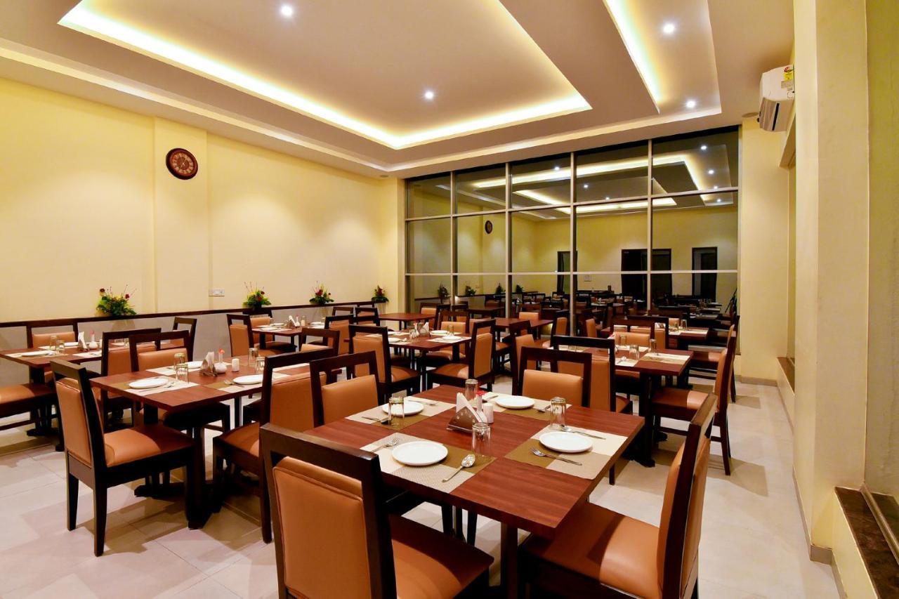 Hotel Sadhana Executive Dapoli Ngoại thất bức ảnh